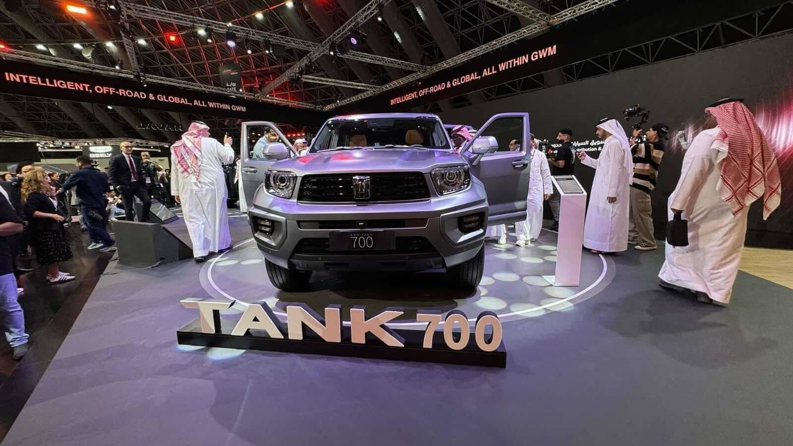 تانك 700